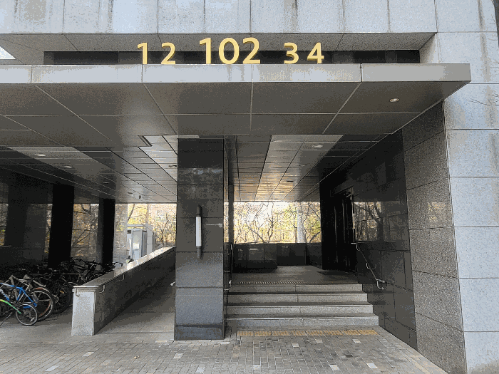 1층 공동현관 전경