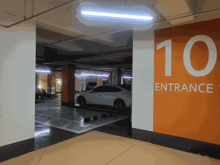 지하주차장 전경