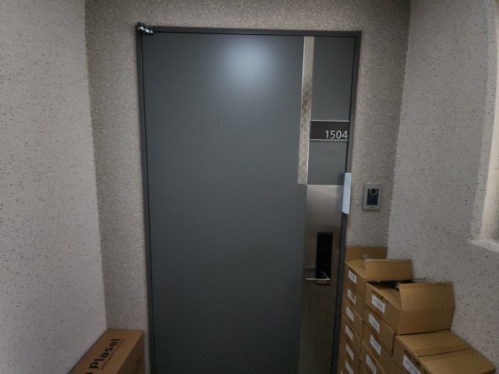 출입문 및 안내장