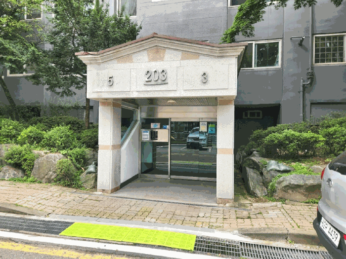 로비층 공동 현관