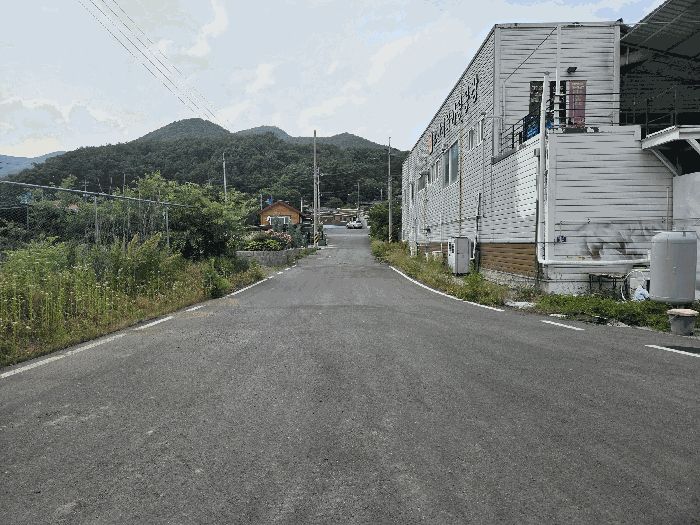 [인접도로현황(본건 남서측)]