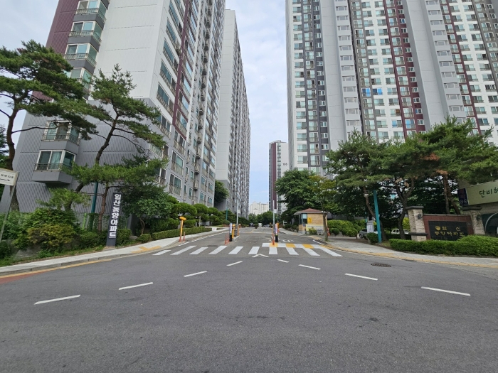 대상물건 단지정문출입구 전경