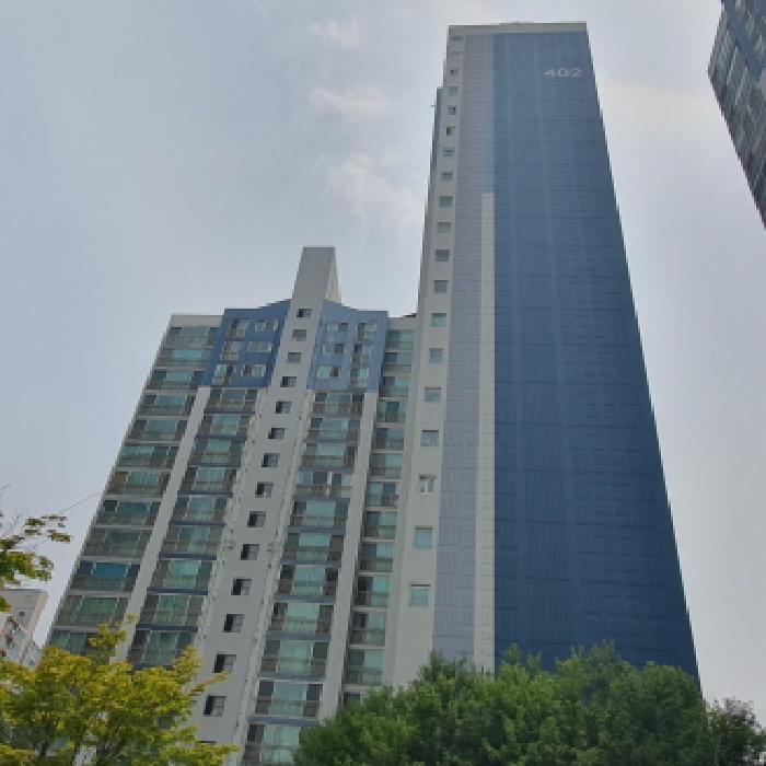 본건 제시목록 물건이 위치한 402동 측면 전경