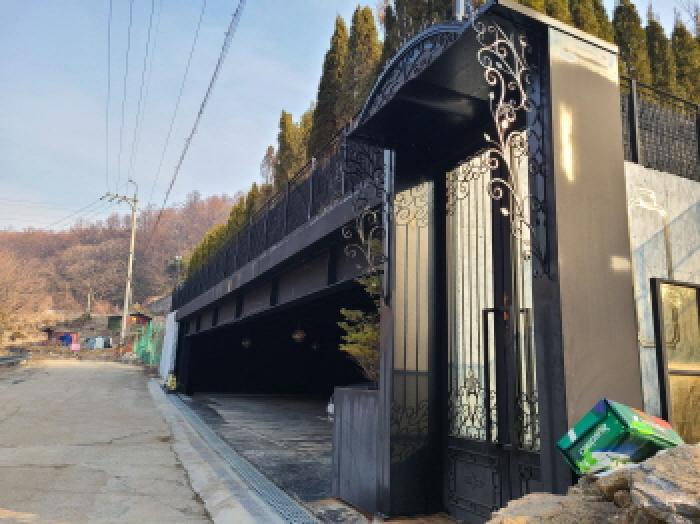 출입통로 및 지