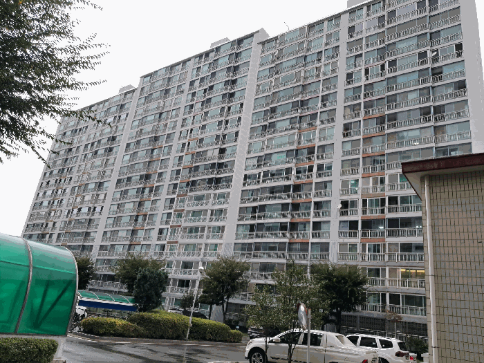 본건