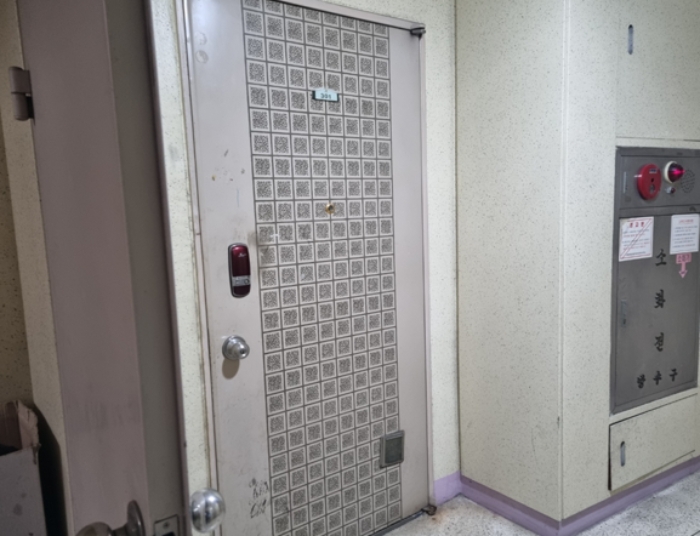 기호(가) 현관문