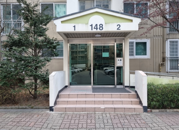 공동현관 출입문