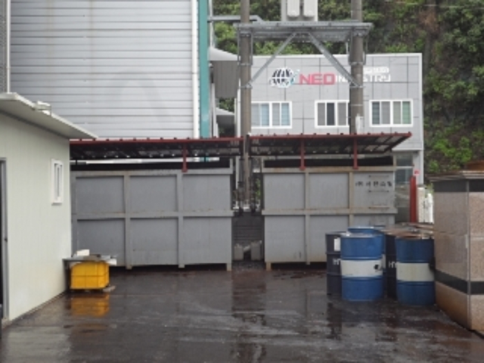 제시외 창고 전경