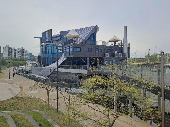 [본건 전경1]