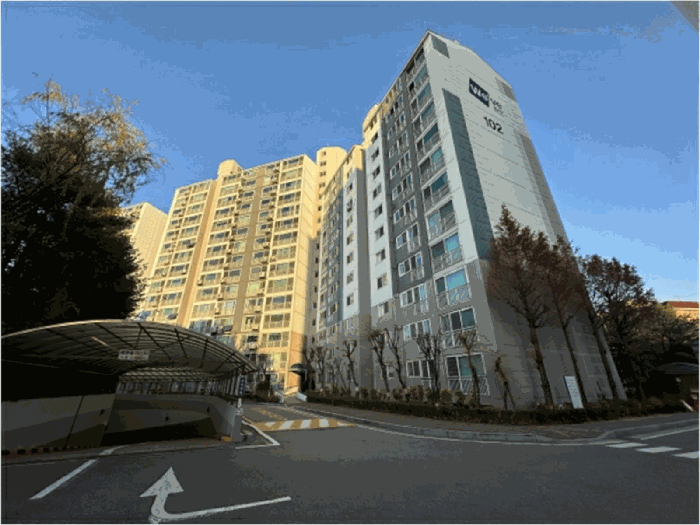본건 건물(102동) 전경