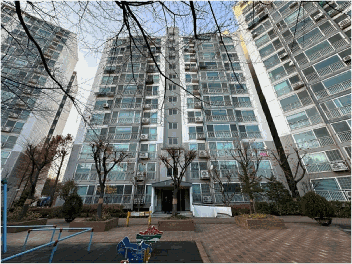 본건 건물(102동) 전경