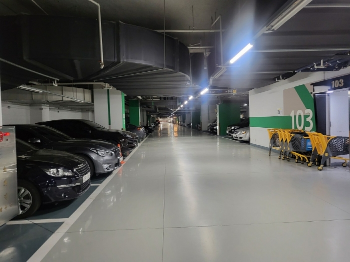 본건물 지하주차장