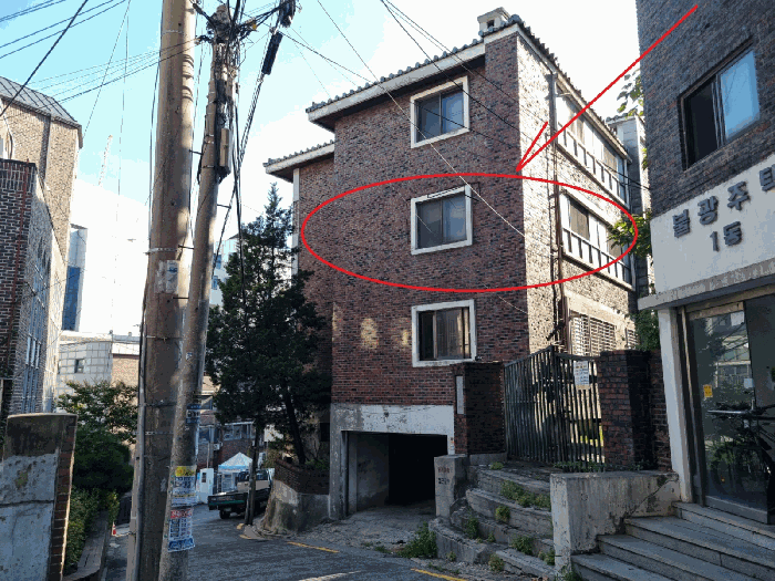 (통칭)한창주택 및 본건전경(북동측에서 촬영)