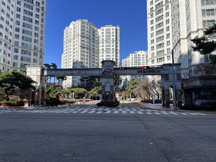 아파트단지 진출입구