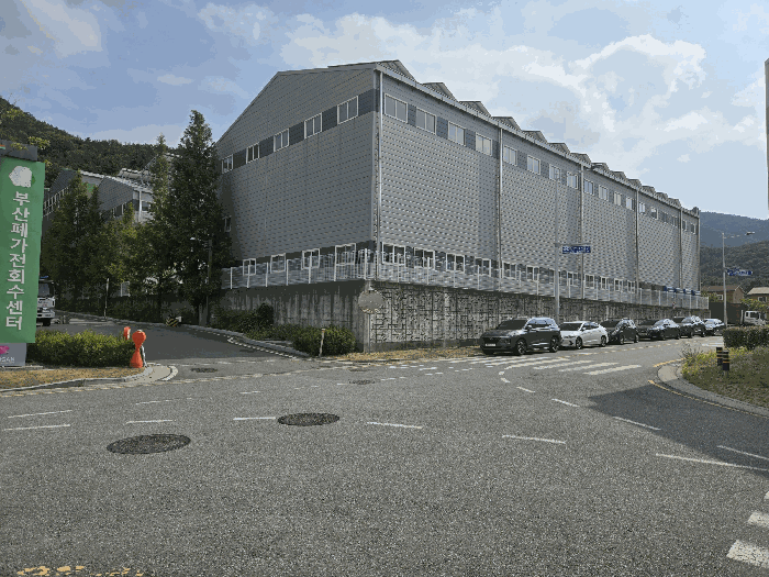 [본건 후면 전경(북동→남서)]