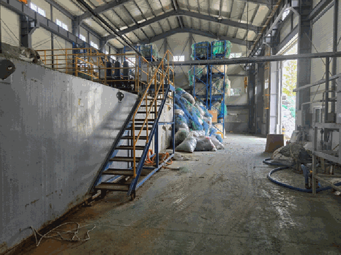 [기호(가): 공장 내부]