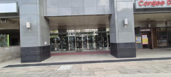 공동현관 출입문