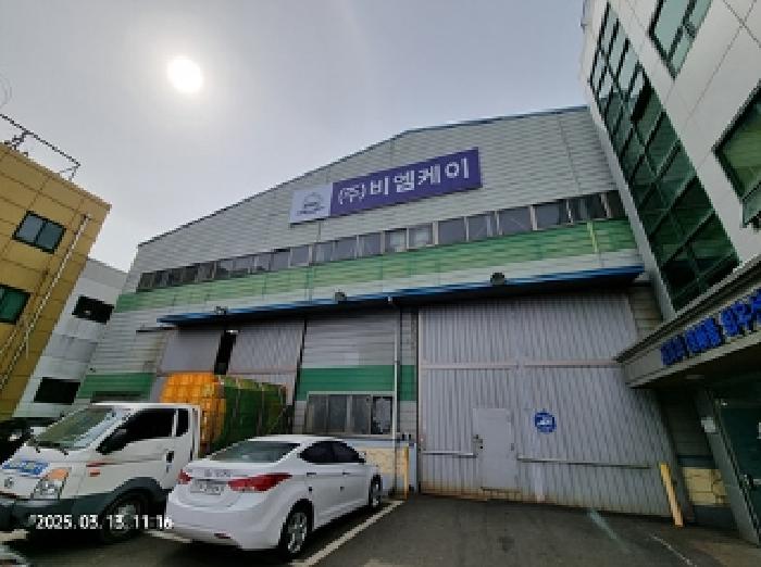 목록2.(에이동) 전경(공장이 좌우로 경계벽에 의해 분리되어 있음)