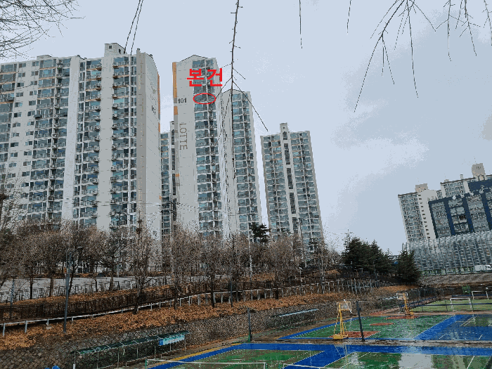 < 본건 전경 >‘><br /><img src=