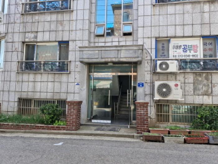 공동 출입문