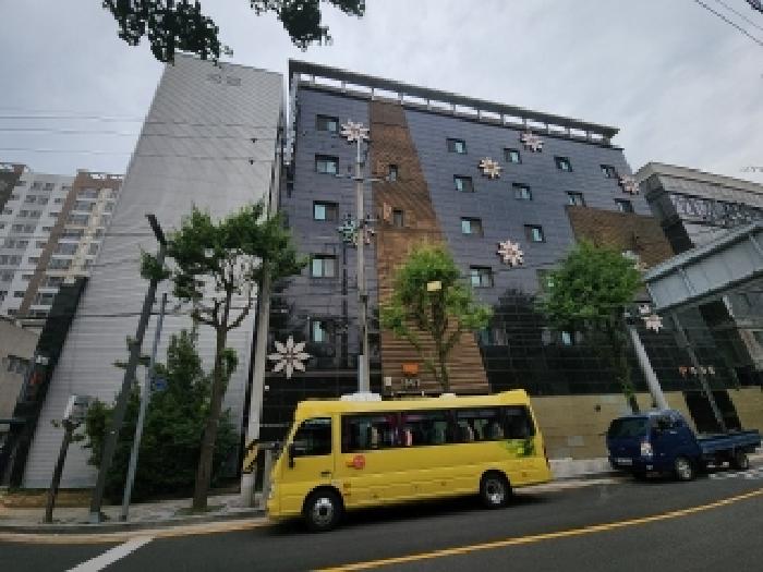 본건 부동산 전경2