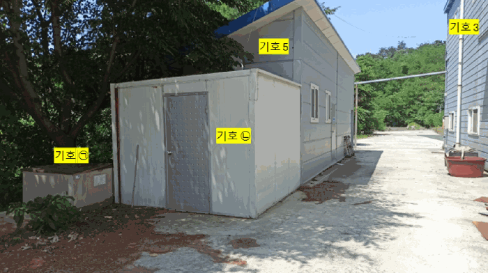 기호 ㉠ 관정 및 기호 ㉡ 물탱크실