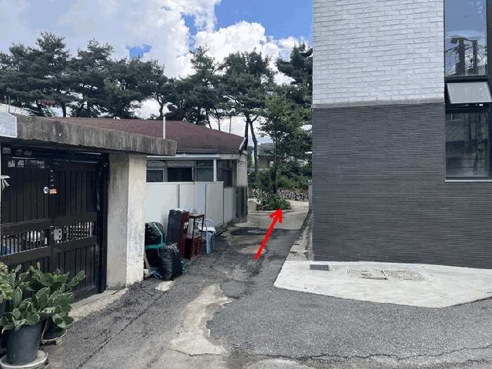 본건 진입로 전경 (남서측 방면,세로(불))