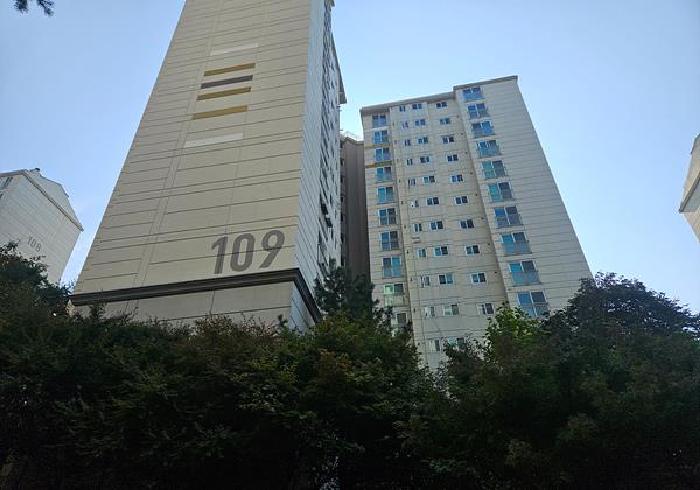 건물 전경
