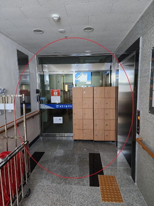 6층 출입구