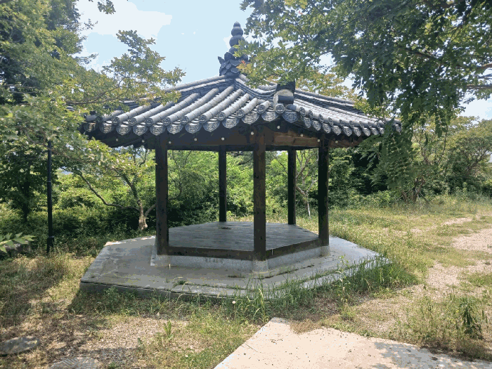 제시외 건물 ㅈ) 정자 전경