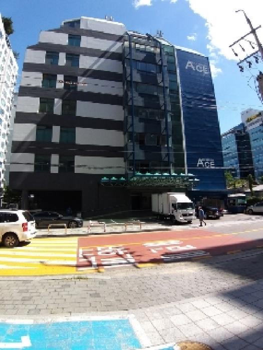 건물 전경