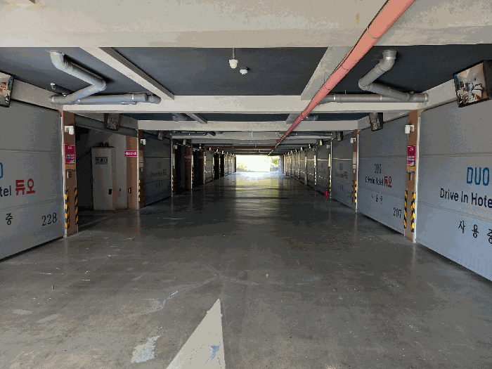 기호 4 건물 1층 전경