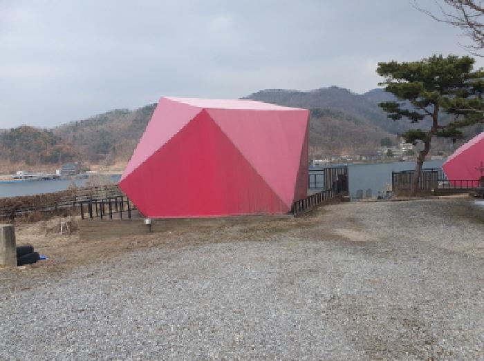 목록4 및 지상 구조물