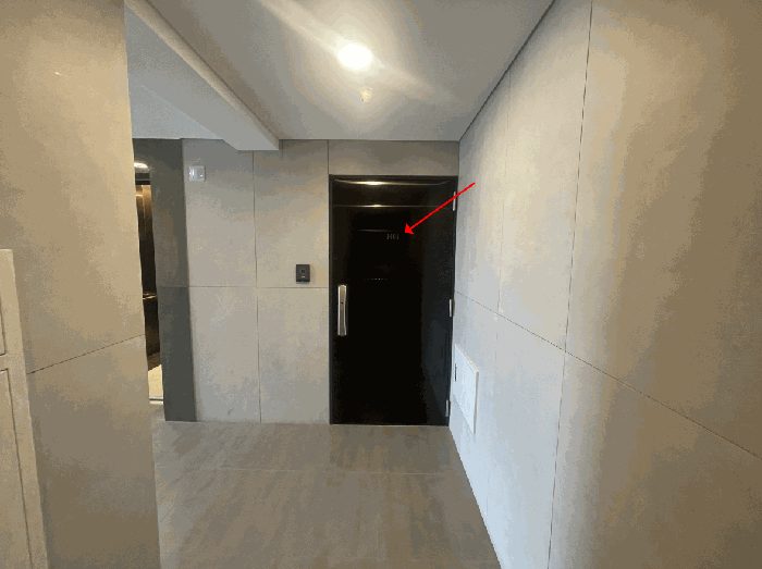 <본건 현관>‘><br /><img src=