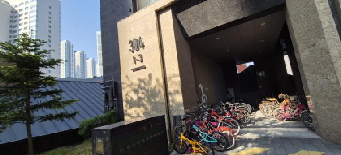 공동현관 출입문