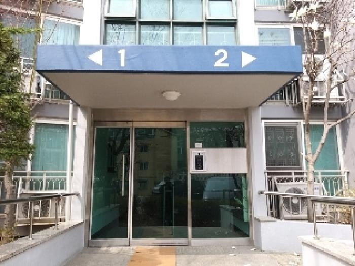 공동출입구
