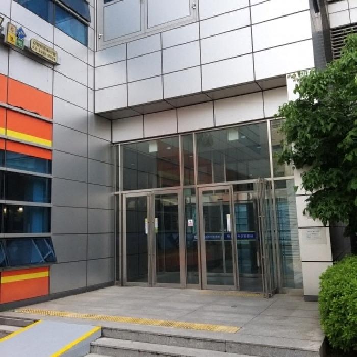 공동 출입문