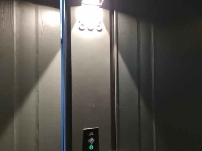 3층 306호