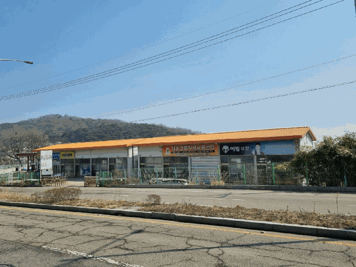 본건 남서측에서 촬영