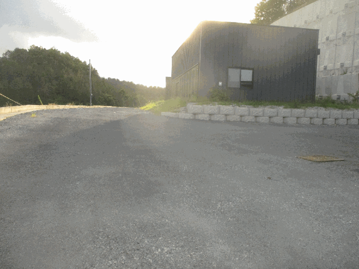 본건 토지 (동측에서 서측으로 촬영)