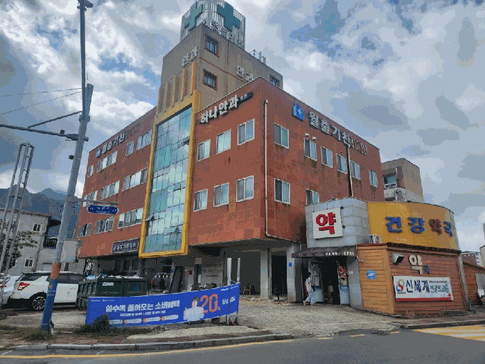 본 건 전경