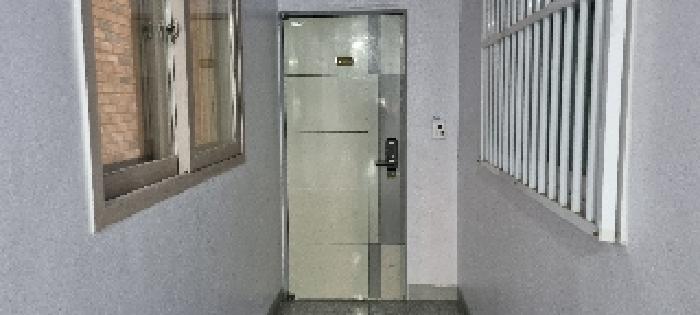 남원 하정 153-1(남문로 431-17) 경매물건3번 중 2층 203호 현관입구 사진