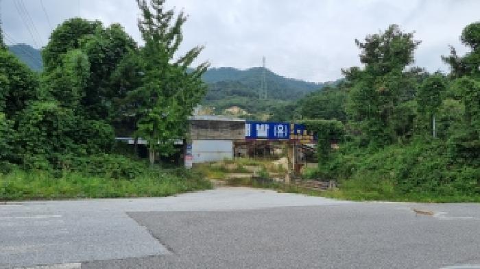 남원 이백 효기 456-10,-11,-12 단층 공장 진입로 및 입구 사진