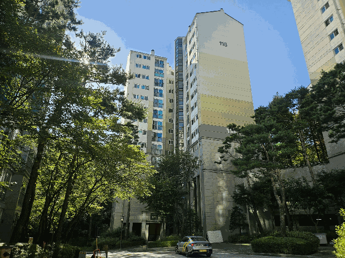 본건이 속한 건물 전경