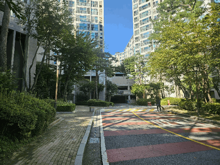 본건이 속한 아파트 단지 주위환경