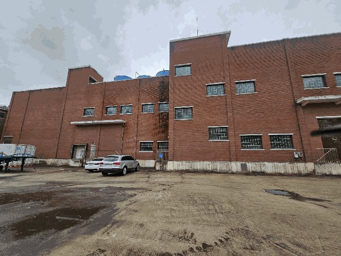 덕지리 556 토지 및 건물 전경