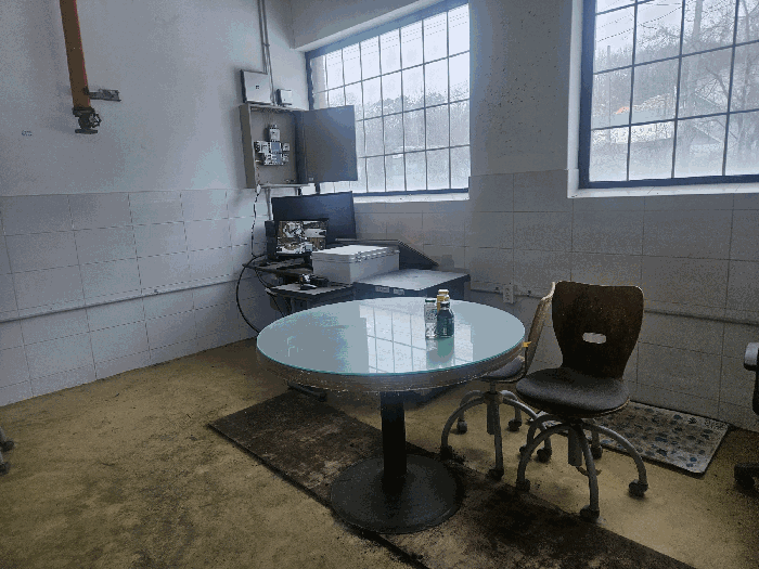 공장 내부 사무실