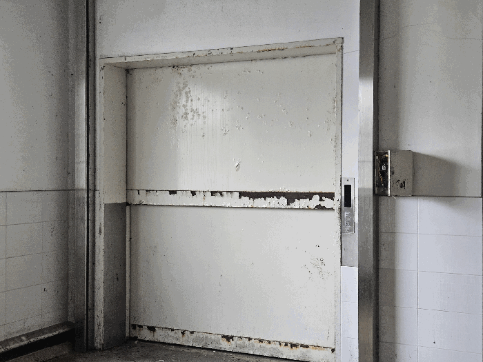 건물 내부 승강기 설비