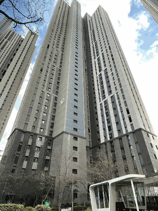 본건이 속한 건물 전경