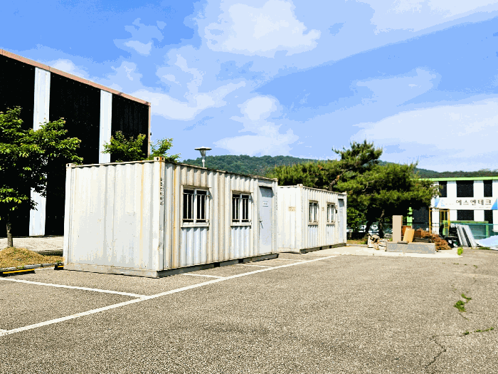 제시외 이동식컨테이너 2동( 6m * 3m)